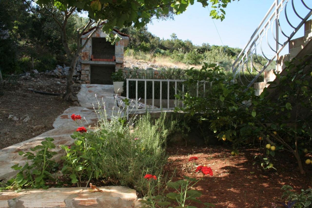 Apartments By The Sea Cove Zarace - Gdinj, Hvar - 4598 Exteriér fotografie